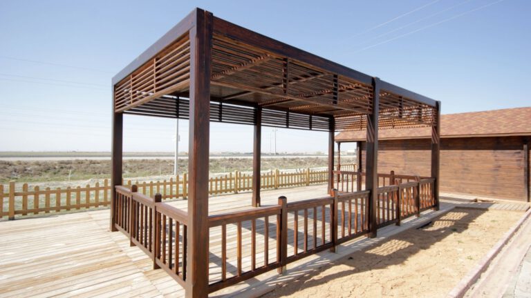 Choosing the Right Pergola Builder: Questions to Ask and Factors to Consider