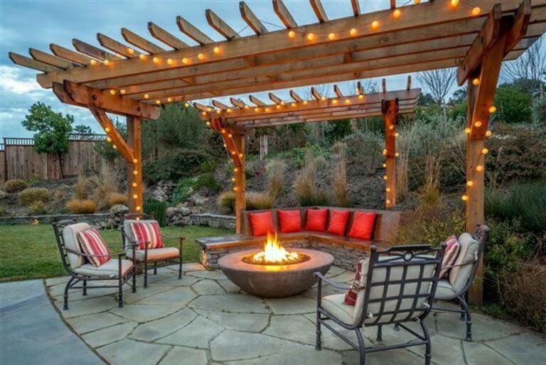 Custom-Built Pergola with Fire Pit in Tampa: Why It’s a Great Idea